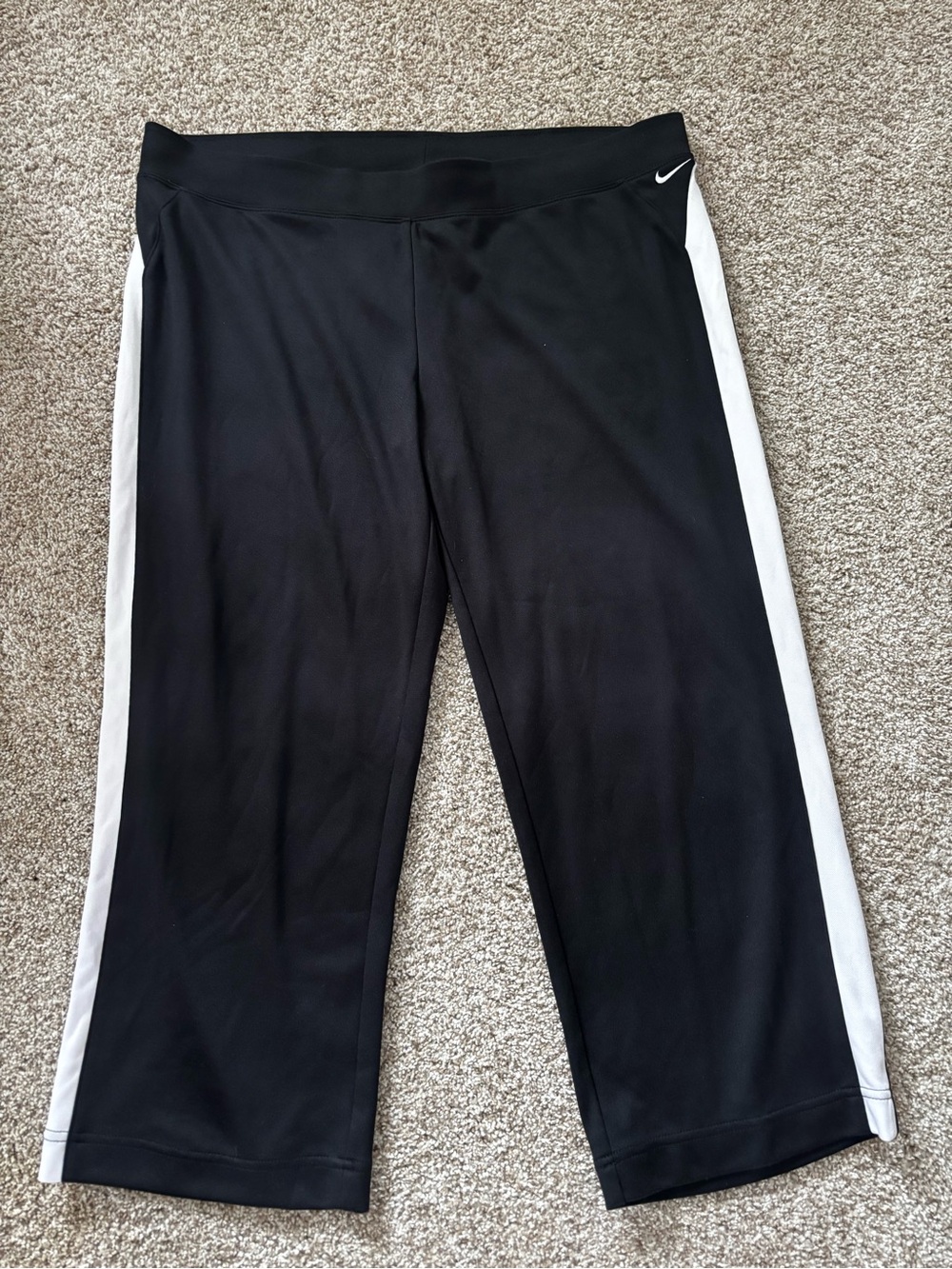 Nike Black Capri Athletic Pants